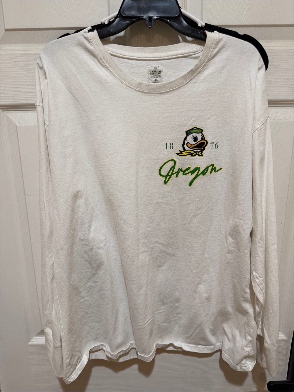 Oregon Duck Graphic Long Sleeve Tee - White